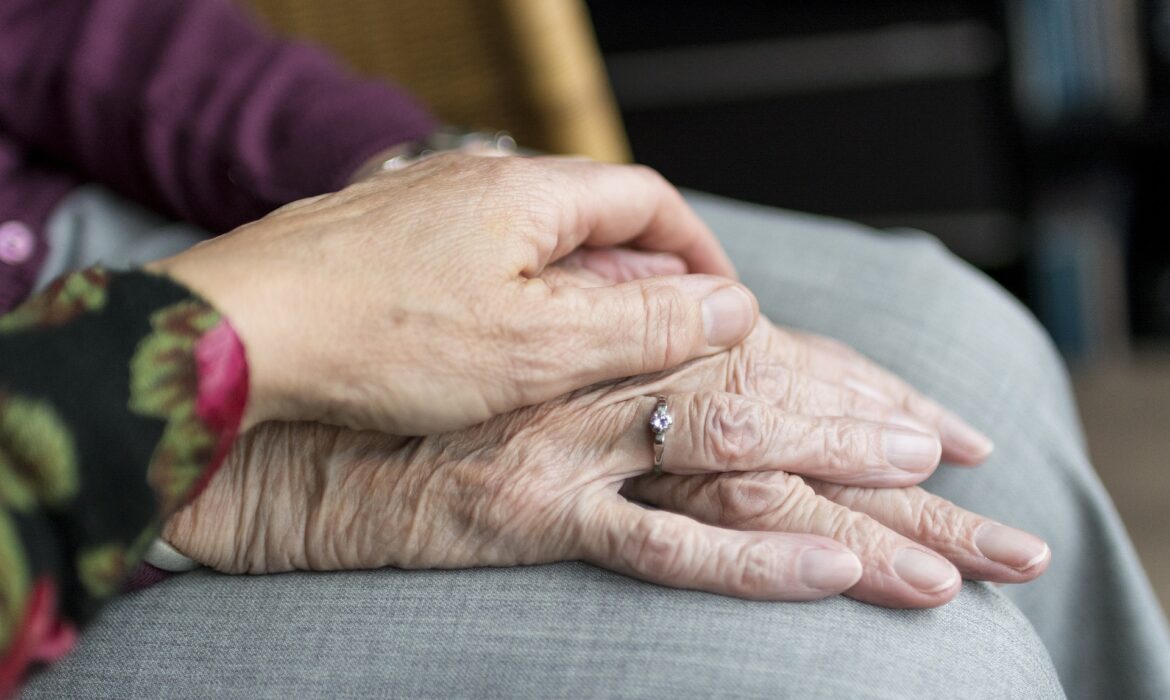 hands-2906458_1920